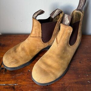 Blundstone Tan Leather Boots
Crazy Horse Color 6.5 ECU size 9 US